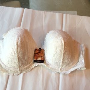The miracle bra Victoria’s Secret 38C